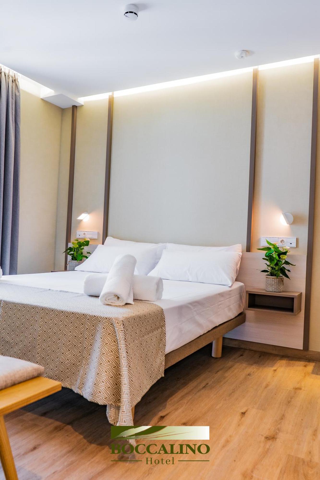 Hotel Boccalino Сиджес Экстерьер фото